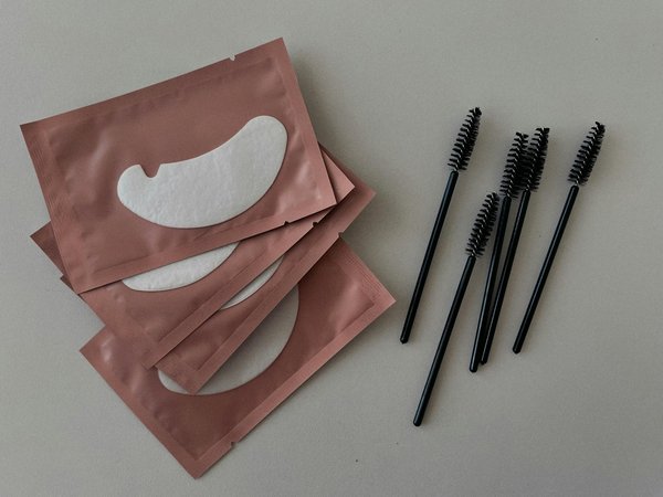 Organiser une soirée mémorable de dégustation de vins et fromages à domicile : astuces et conseils