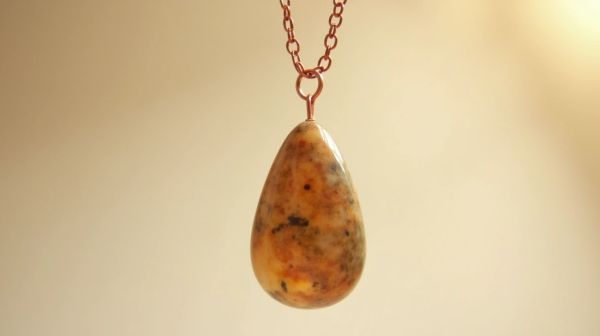 Trouvez votre collier en pierre naturelle pour des looks authentiques